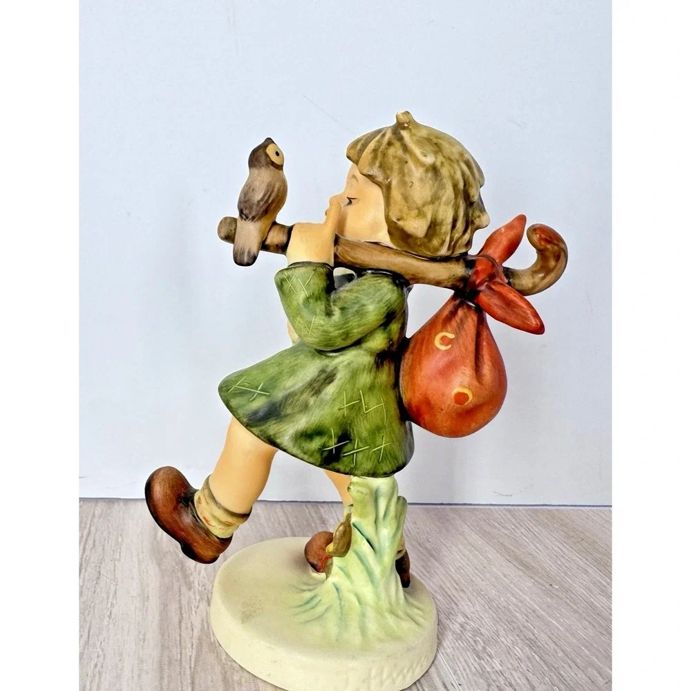 Goebel Hummel Gay Adventure 79 Figurine Boy Bird W Germany Vintage‎